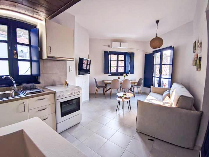Oros Eros Apartment Hydra  Exterior photo